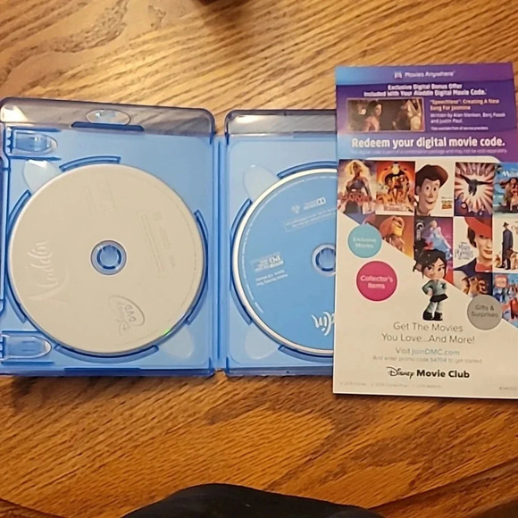 Disney Aladdin live action movie opened used once blu-ray, dvd, digital LOT B8 - Picture 3 of 3